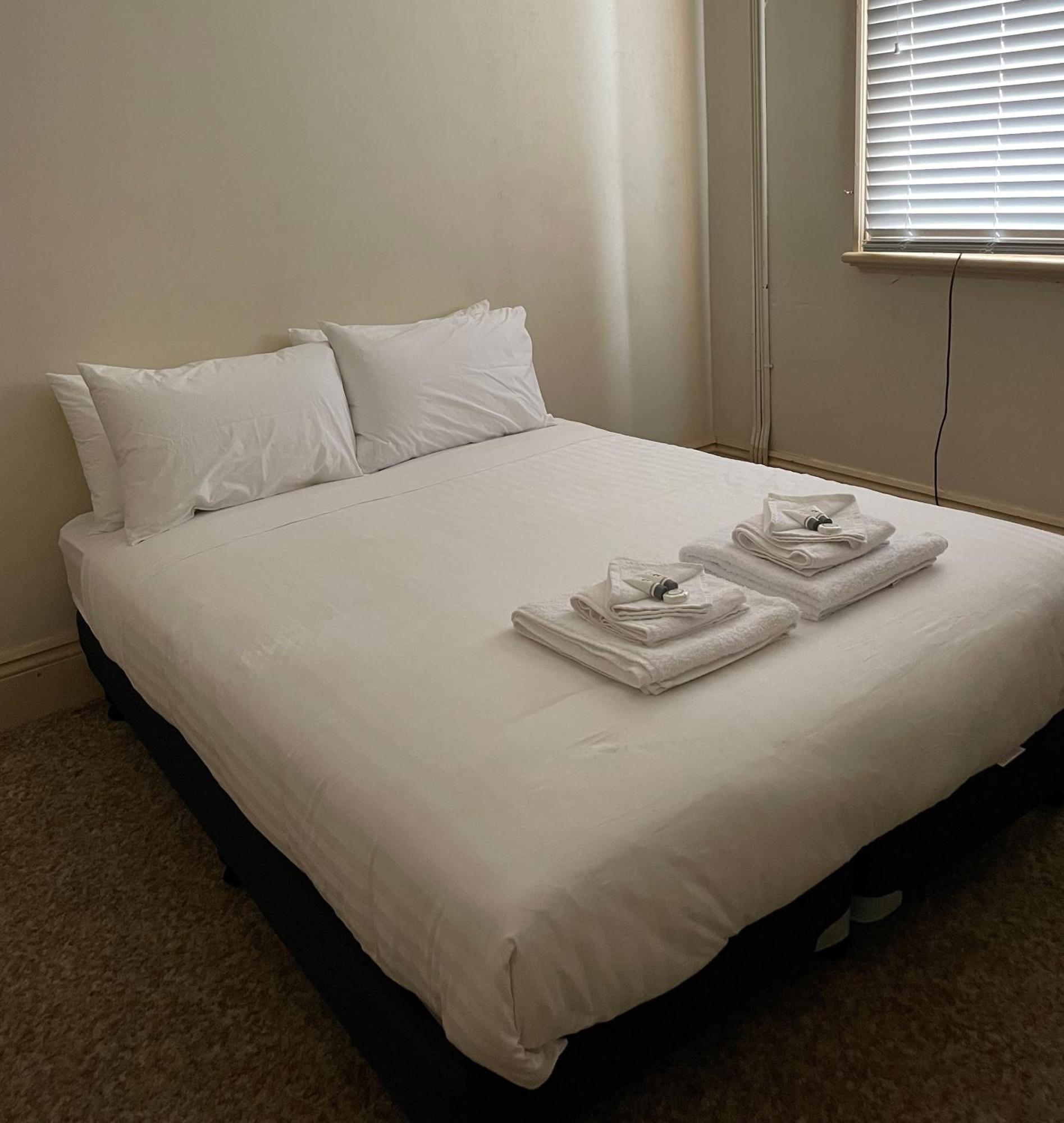 Port Broughton Hotel ภายนอก รูปภาพ